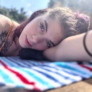 Meet your Posher, Isabella